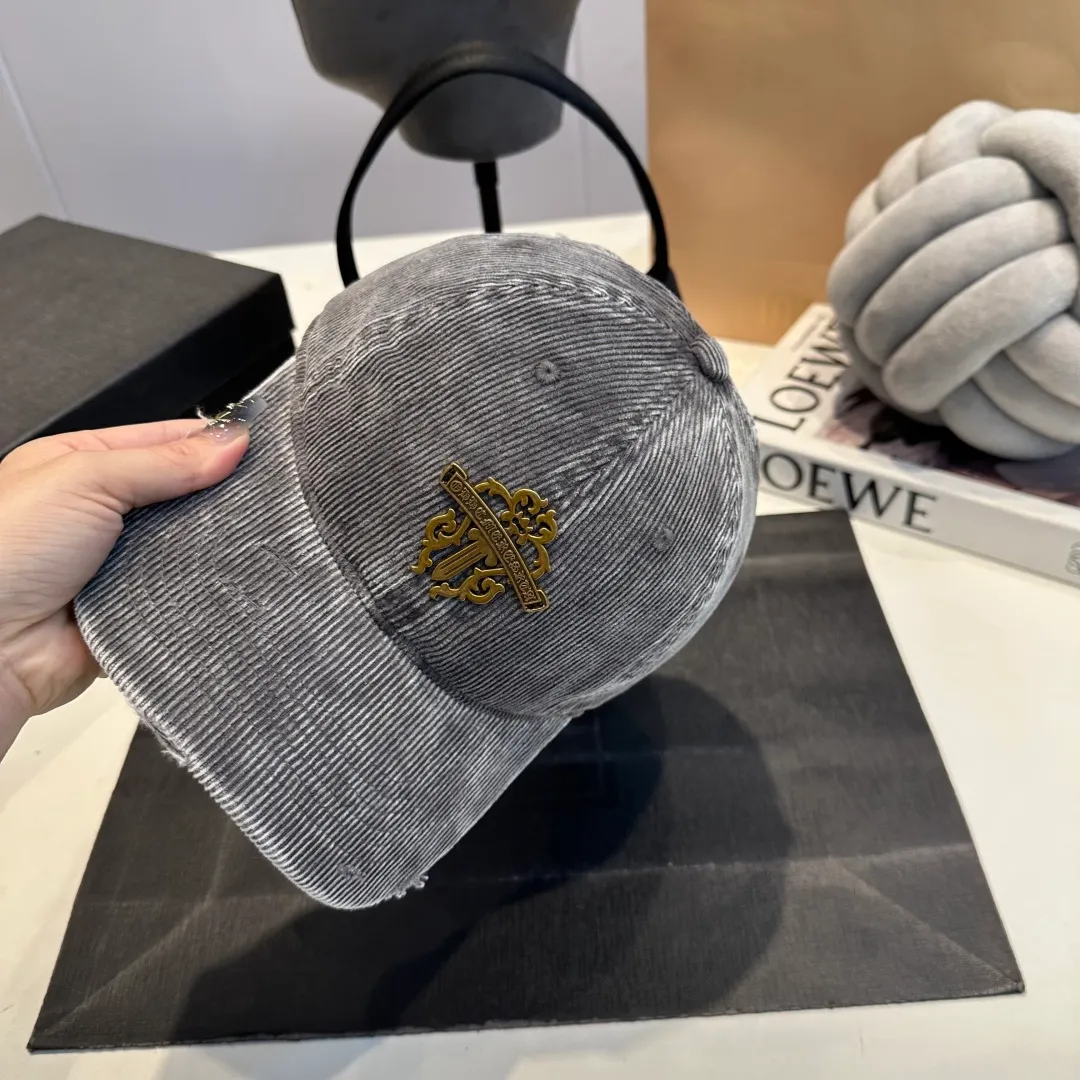 P50 Chrome Hearts 💓Early spring Korean style fashion retro distressed hole hat worn design versatile baseball cap peaked cap